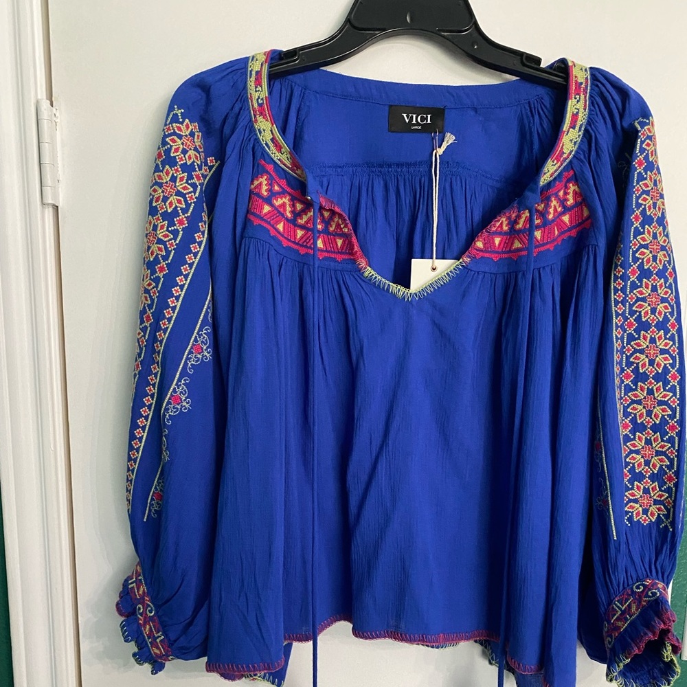 Vicki Collection floral embroidered top